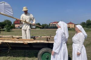 24.07.2021. Nadbrzezie. Staropolskie żniwa / Grażyna Szlęzak-Wójcik / Radio Kielce