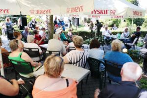 05.07.2021. Busko-Zdrój. Kawiarenka Festiwalowa / Wiktor Taszłow / Radio Kielce