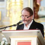 05.07.2021. Busko-Zdrój. Tryptyk Rzymski Jana Pawła II w kościele Niepokalanego Poczęcia NMP. Na zdjęciu: Artur Żmijewski - aktor / Wiktor Taszłow / Radio Kielce