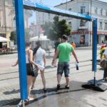 07.07.2021. Kielce. Fontanny miejskie. Kurtyna wodna na Placu Artystów / Wiktor Taszłow / Radio Kielce