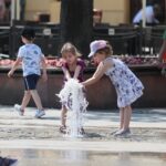 07.07.2021. Kielce. Fontanny miejskie. Fontanna na Rynku / Wiktor Taszłow / Radio Kielce