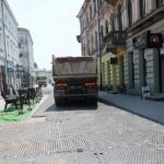 09.07.2021. Kielce. Budowa Teatru im. Stefana Żeromskiego. Wywóz gruzu / Wiktor Taszłow / Radio Kielce