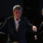 11.07.2021. Busko-Zdrój. Festiwal im. Krystyny Jamroz. Gala finałowa. Na zdjęciu: Mirosław Jacek Błaszczyk - dyrygent / Wiktor Taszłow / Radio Kielce