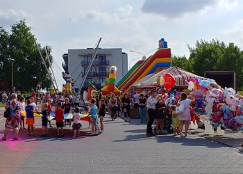 18.07.2021. Jędrzejów. Festyn rodzinny połączony z akcją szczepienia / Marcin Marszałek / Radio Kielce