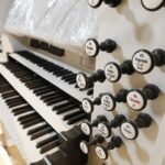 21.05.2021 Kielce. Montaż organów w katedrze / Jarosław Kubalski / Radio Kielce