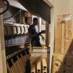 21.05.2021 Kielce. Montaż organów w katedrze / Jarosław Kubalski / Radio Kielce