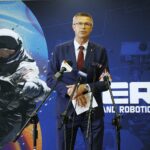 05.07.2021 Kielce. PŚk. Konferencja przed zawodami łazików marsjańskich. Prezydent Kielc Bogdan Wenta / Jarosław Kubalski / Radio Kielce