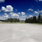 05.07.2021 Kozłów. Boisko przy Zespole Placówek Oświatowych / Jarosław Kubalski / Radio Kielce