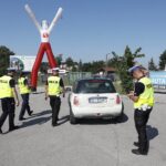 06.07.2021 Kielce. Policja. Akcja "Nie rozlewaj krwi na drodze". Policjanci zachęcali kierowców do oddawania krwi / Jarosław Kubalski / Radio Kielce