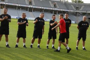 18.07.2021. Kielce. Prezentacja zawodników Korony Kielce w nowych strojach / Jarosław Kubalski / Radio Kielce