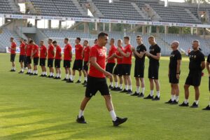 18.07.2021. Kielce. Prezentacja zawodników Korony Kielce w nowych strojach. Na zdjęciu Marcel Gąsior / Jarosław Kubalski / Radio Kielce