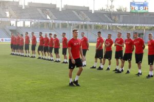 18.07.2021. Kielce. Prezentacja zawodników Korony Kielce w nowych strojach. Na zdjęciu Maciej Bortniczuk / Jarosław Kubalski / Radio Kielce