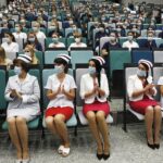 20.07.2021 Kielce. Collegium Medicum UJK. Czepkowanie nowych pielęgniarek i położnych / Jarosław Kubalski / Radio Kielce