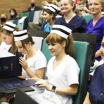 20.07.2021 Kielce. Collegium Medicum UJK. Czepkowanie nowych pielęgniarek i położnych / Jarosław Kubalski / Radio Kielce