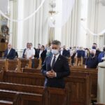 22.07.2021 Kielce. Kościół pw. Podwyższenia Krzyża Świętego. Pogrzeb Zbigniewa Marcinkowskiego, byłego radnego Porozumienia Samorządowego i Platformy Obywatelskiej / Jarosław Kubalski / Radio Kielce