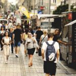 22.07.2021 Kielce. Food trucki na ulicy Sienkiewicza  / Jarosław Kubalski / Radio Kielce