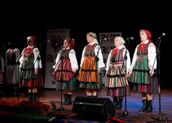 23.08.2020 Busko-Zdrój. 44. Buskie Spotkania z Folklorem.  Zespół Śpiewaczy "Chełmowianki" / Stanisław Blinstrub / Radio Kielce