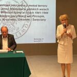 11.07.2021. Michniów. Konferencja „Wieś polska w czasie II wojny światowej. Po pacyfikacji - losy i pamięć”. Na zdjęciu: Tadeusz Sikora-dyrektor Muzeum Wsi Kieleckiej, Dorota Koczwańska - Kalita, naczelnik kieleckiej delegatury Instytutu Pamięci Narodowej / Paulina Michta / Radio Kielce