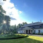 10.07.2021. Śmiłów. Recital pieśni Mozarta. Dwór w Śmiłowie / Emilia Sitarska / Radio Kielce