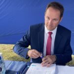 15.07.2021. Ostrowiec Św. Podpisanie umowy na przebudowę ulic: Samsonowicza i 11 Listopada. Na zdjęciu: Przemysław Pypeć - wiceprezes zarządu firmy Trakt / Emilia Sitarska / Radio Kielce