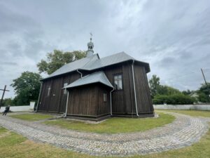 03.07.2021. Ruda Kościelna. Kościół pw. Zaślubin Najświętszej Marii Panny. Spacer historyczno-krajoznawczy / Emilia Sitarska / Radio Kielce