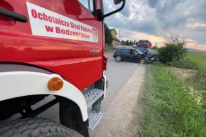 24.07.2021. Wilków. Zderzenie dwóch aut osobowych / Wiktor Taszłow / Radio Kielce