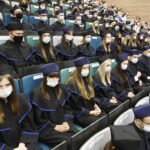 02.07.2021 Kielce. UJK. Pierwsi studenci kończą wydział lekarski / Jarosław Kubalski / Radio Kielce