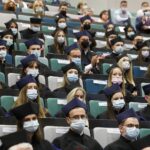 02.07.2021 Kielce. UJK. Pierwsi studenci kończą wydział lekarski / Jarosław Kubalski / Radio Kielce