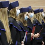 02.07.2021 Kielce. UJK. Pierwsi studenci kończą wydział lekarski / Jarosław Kubalski / Radio Kielce