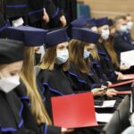 02.07.2021 Kielce. UJK. Pierwsi studenci kończą wydział lekarski / Jarosław Kubalski / Radio Kielce