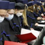 02.07.2021 Kielce. UJK. Pierwsi studenci kończą wydział lekarski / Jarosław Kubalski / Radio Kielce