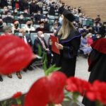 02.07.2021 Kielce. UJK. Pierwsi studenci kończą wydział lekarski / Jarosław Kubalski / Radio Kielce