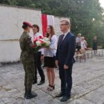 24.07.2021. Pomnik bohaterów Republiki Pińczowskiej. Obchody 77. rocznicy utworzenia Republiki Pińczowskiej. Delegacja z gminy Złota / Marta Gajda / Radio Kielce