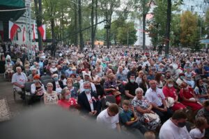 16.08.2020. Kielce. Koncert "Polska dziękuje. W świętokrzyskim pieśń się niesie" / Wiktor Taszłow / Radio Kielce