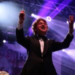 16.08.2020. Kielce. Koncert "Polska dziękuje. W świętokrzyskim pieśń się niesie". Na zdjęciu: Piotr Rubik / Wiktor Taszłow / Radio Kielce