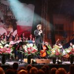 16.08.2020. Kielce. Koncert "Polska dziękuje. W świętokrzyskim pieśń się niesie". Na zdjęciu: Piotr Rubik / Wiktor Taszłow / Radio Kielce