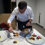 04.08.2021. Letnia kuchnia Radia Kielce. Kosmiczna środa. Na zdjęciu: Mirosław Ciołak - szef kuchni restauracja SIESTA w Ostrowcu Świętokrzyskim / Anna Kwapisz / Radio Kielce