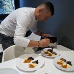 04.08.2021. Letnia kuchnia Radia Kielce. Kosmiczna środa. Na zdjęciu: Mirosław Ciołak - szef kuchni restauracja SIESTA w Ostrowcu Świętokrzyskim / Anna Kwapisz / Radio Kielce