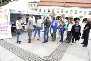 07.08.2021 Kielce. Piknik zdrowotny na Rynku / Jarosław Kubalski / Radio Kielce