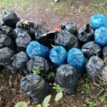 21.08.2021. Hucisko koło Stąporkowa. Nielegalne wysypisko śmieci / Stowarzyszenie Historyczno-Eksploracyjne „Kohorta”