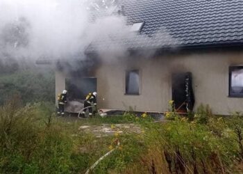 16.08.2021 Bartków w gminie Zagnańsk. Pożar budynku mieszkalnego / OSP KSRG Samsonów