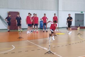 19.08.2021 Kielce. Zawodnicy Szkoły Mistrzostwa Sportowego Związku Piłki Ręcznej podczas obozu przygotowawczego / Maciej Makuła / Radio Kielce