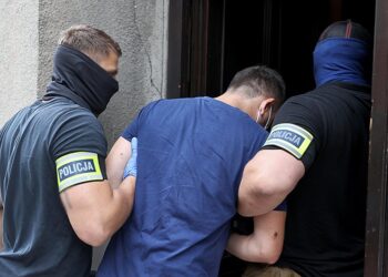 01.08.2021. Katowice. 31-letni kierowca miejskiego autobusu, który w sobotę rano przejechał w Katowicach 19-letnią dziewczynę, usłyszał w niedzielę zarzut jej zabójstwa, a także zarzuty usiłowania zabójstwa dwóch innych osób / Andrzej Grygiel / PAP