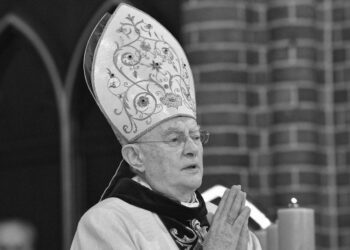 Na zdjęciu: arcybiskup Henryk Hoser (zdjęcie archiwalne z dnia 19.12.2020) / PAP/Radek Pietruszka