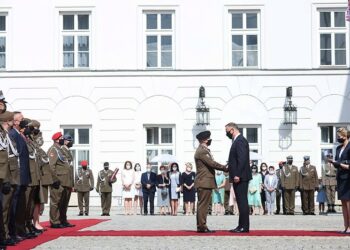 Leszek Szymański / PAP