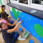 03.08.2021. Pacanów. Mural powstały w ramach Projektu „A teraz folklor! Otwieramy okno na świętokrzyską kulturę” / Centrum Bajki w Pacanowie