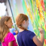 03.08.2021. Pacanów. Mural powstały w ramach Projektu „A teraz folklor! Otwieramy okno na świętokrzyską kulturę” / Centrum Bajki w Pacanowie