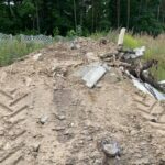 04.08.2021. Starachowice. Śmieci składowane na cmentarzach komunalnych / Stowarzyszenie "Inicjatywa dla Starachowic"/Facebook