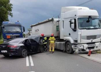 04.08.2021. Zrecze Duże. Wypadek / KM PSP Kielce