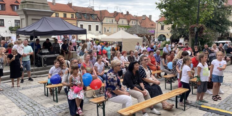 01.08.2021. Sandomierz. „Wakacje 2021. Spotkajmy się” / Grażyna Szlęzak-Wójcik / Radio Kielce